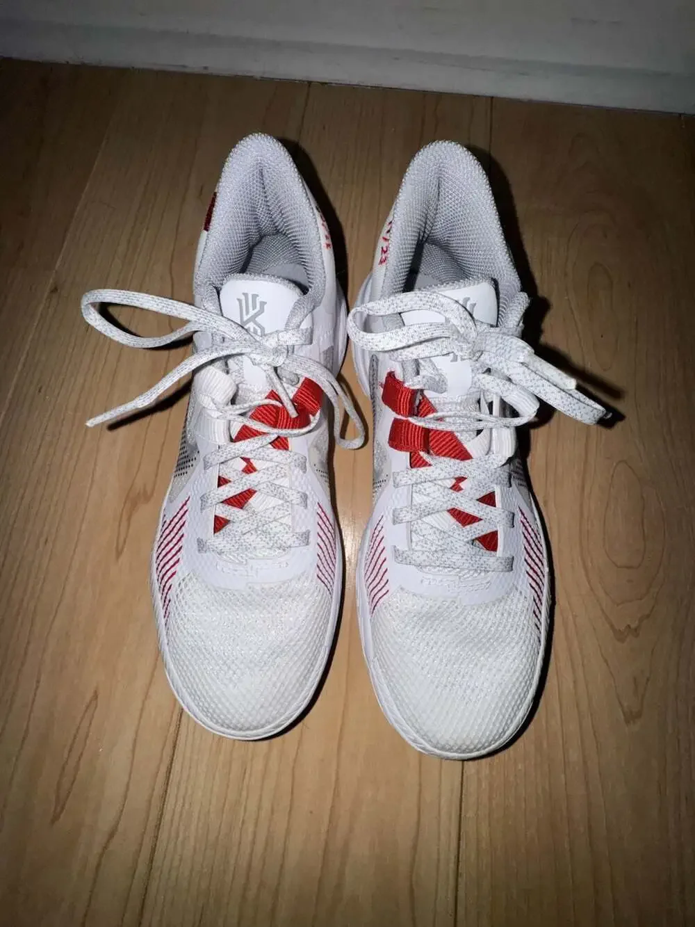 Nike Kyrie Flytrap 5 White Wolf Grey University Red Basketball Shoes CZ4100-100